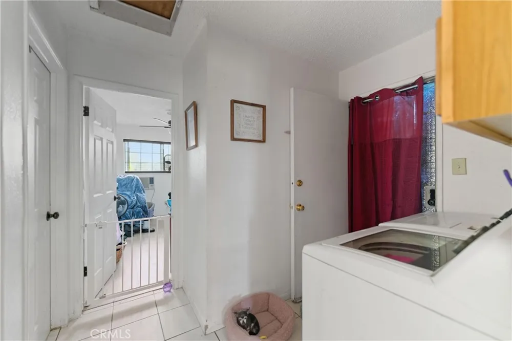 8211 Wilbarn Paramount, CA 90723
