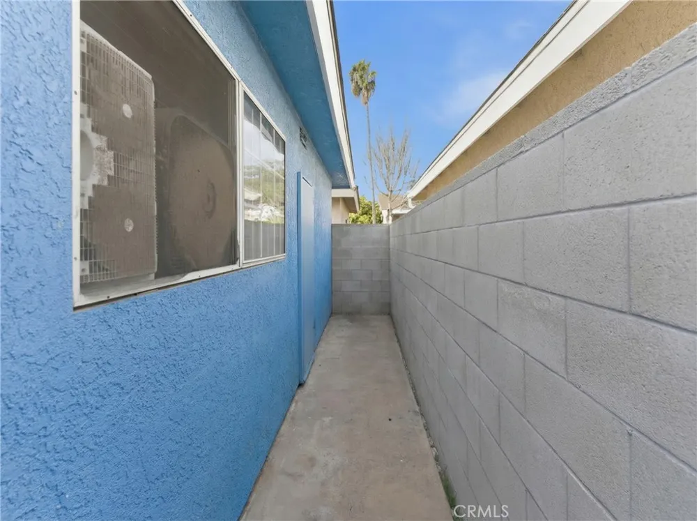 8211 Wilbarn Paramount, CA 90723
