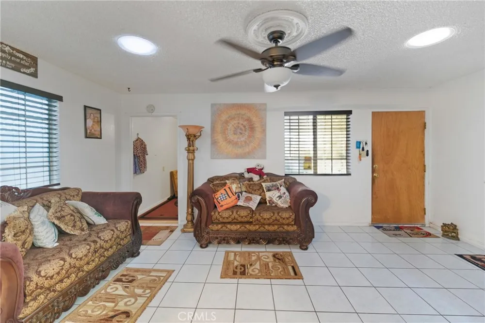 8211 Wilbarn Paramount, CA 90723