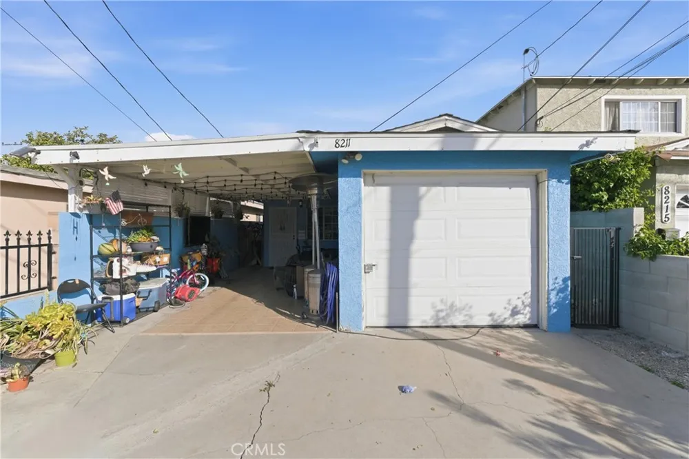 8211 Wilbarn Paramount, CA 90723