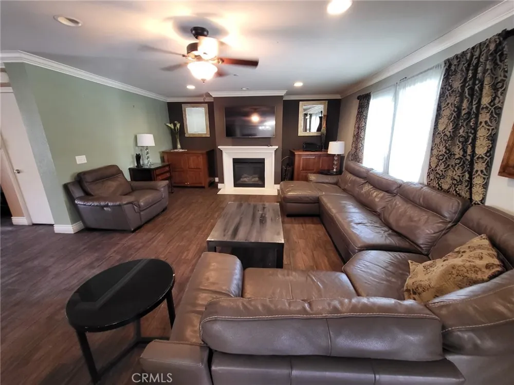 3060 Emerald Lancaster, CA 93535