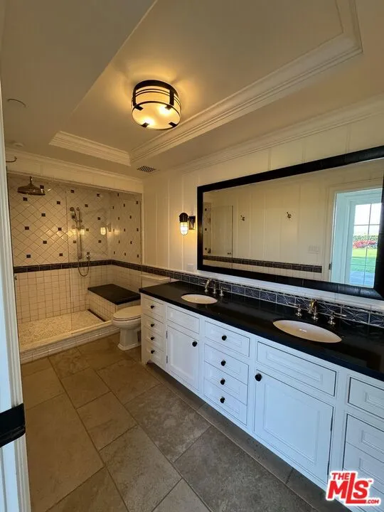 1676 Alta Mura Road Pacific Palisades, CA 90272