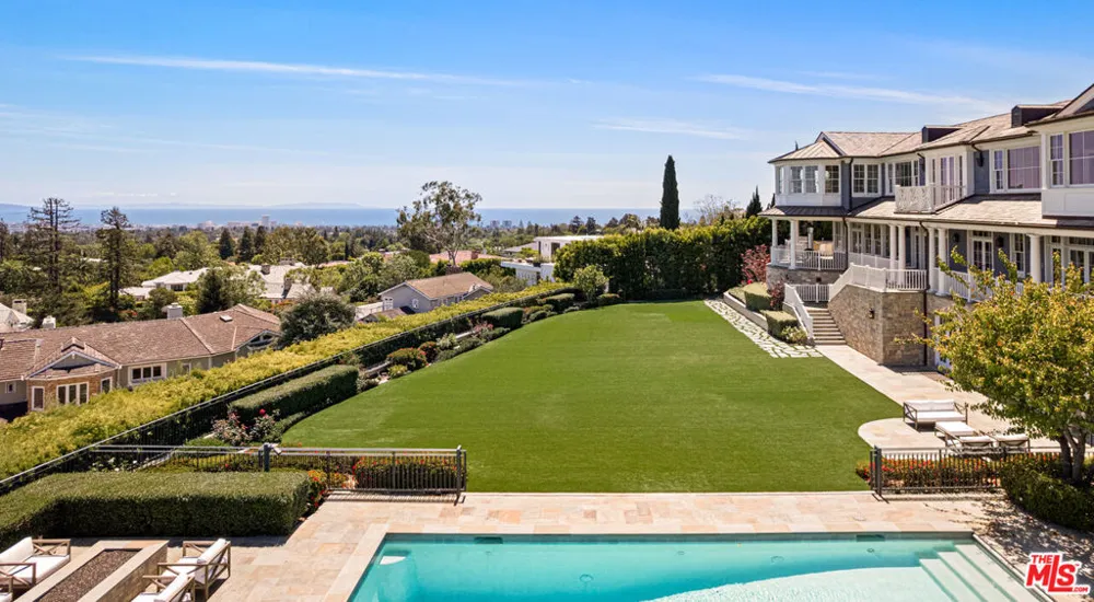 1676 Alta Mura Road Pacific Palisades, CA 90272