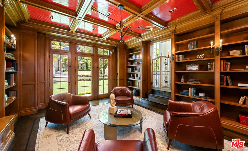 1676 Alta Mura Road Pacific Palisades, CA 90272