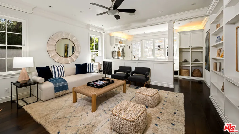1676 Alta Mura Road Pacific Palisades, CA 90272
