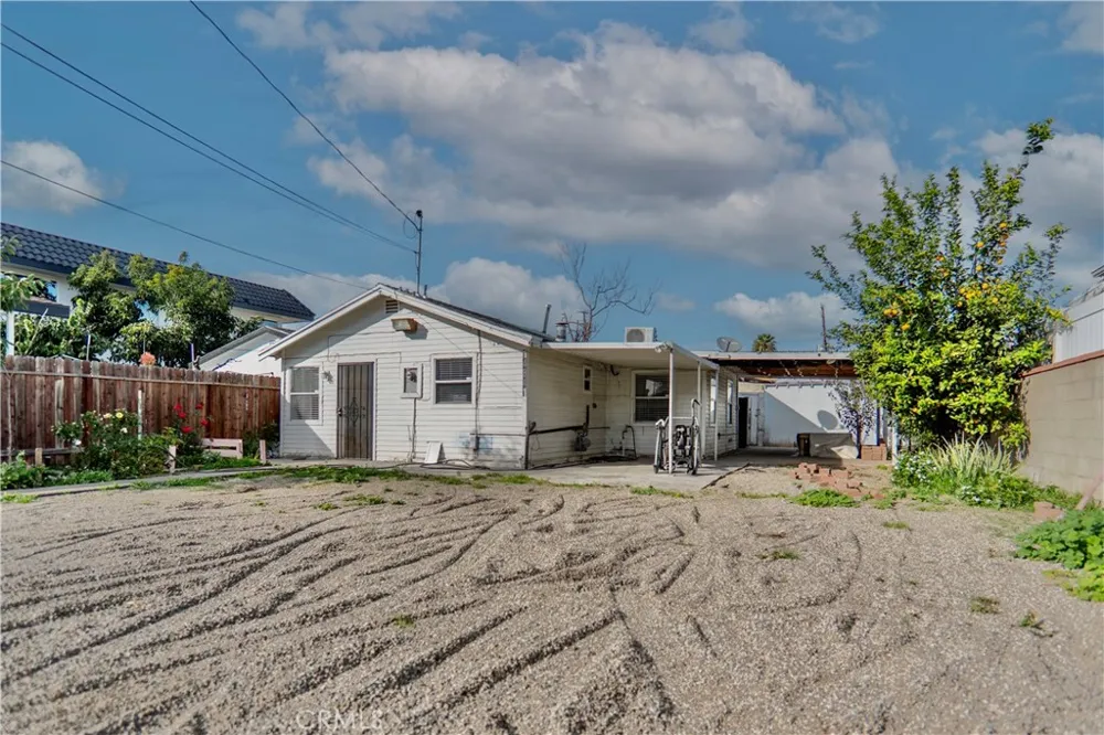 14841 Archwood Van Nuys, CA 91405