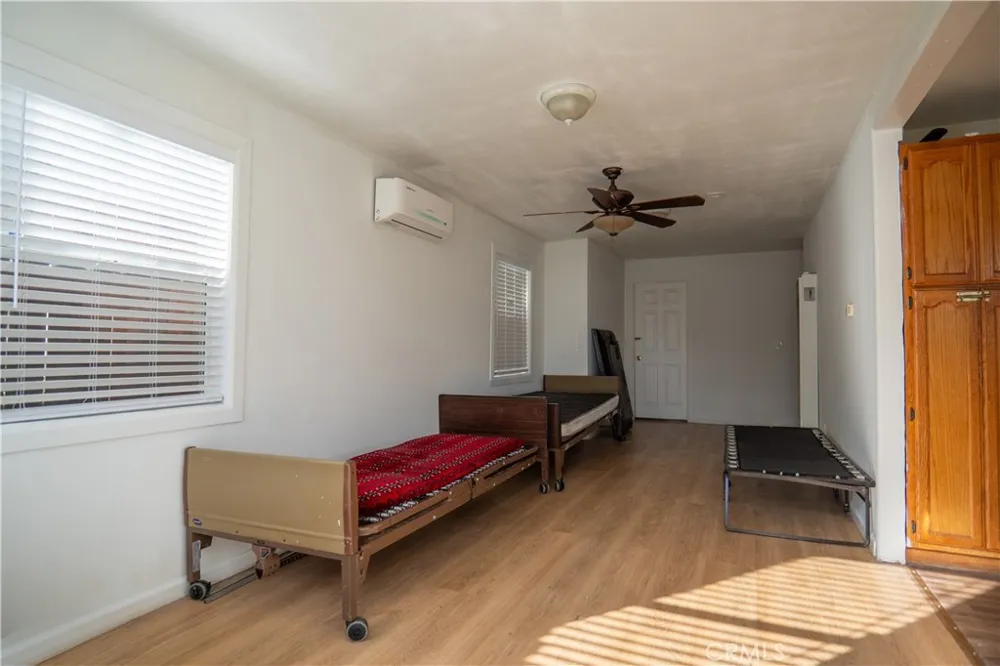 14841 Archwood Van Nuys, CA 91405