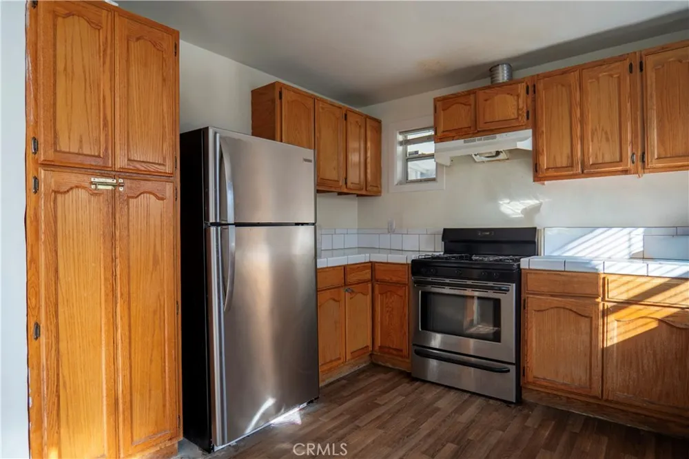 14841 Archwood Van Nuys, CA 91405
