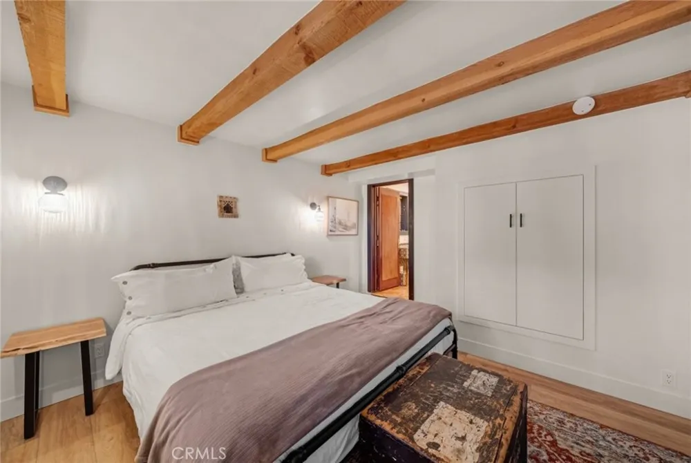 764 Fern Road Lake Arrowhead, CA 92385
