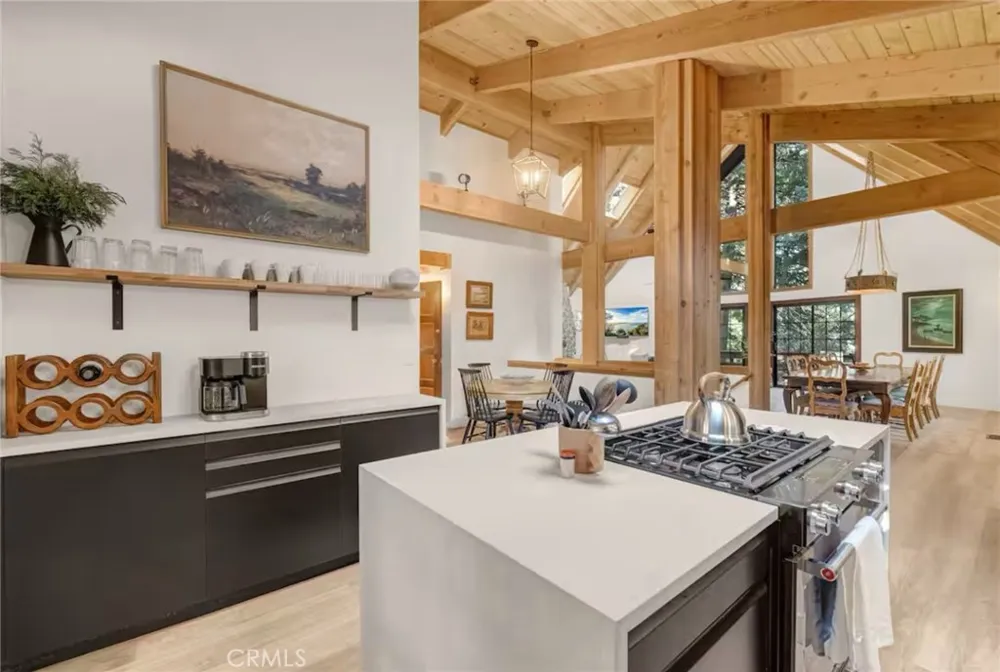 764 Fern Road Lake Arrowhead, CA 92385