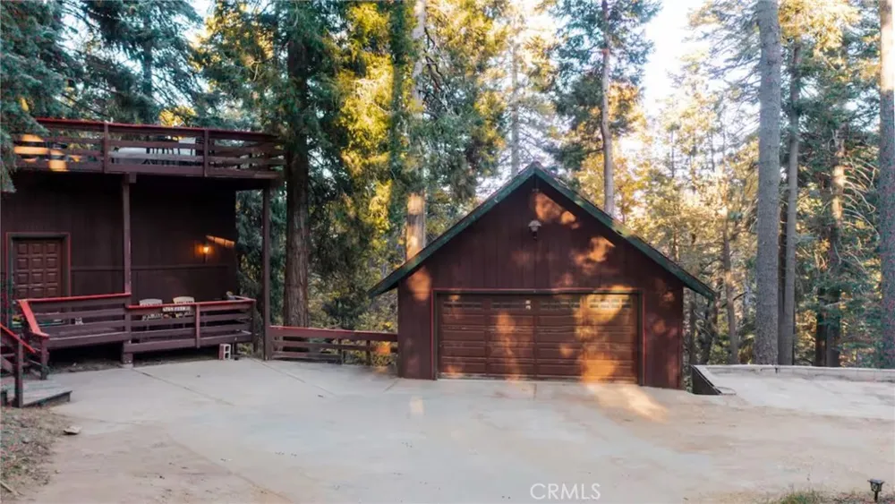 764 Fern Road Lake Arrowhead, CA 92385