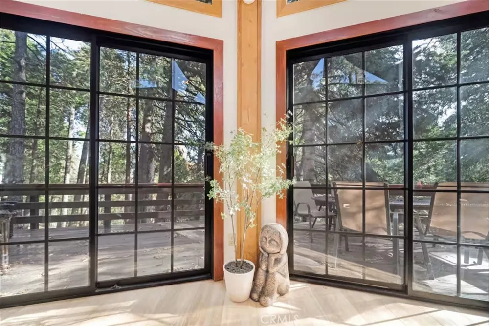 764 Fern Road Lake Arrowhead, CA 92385