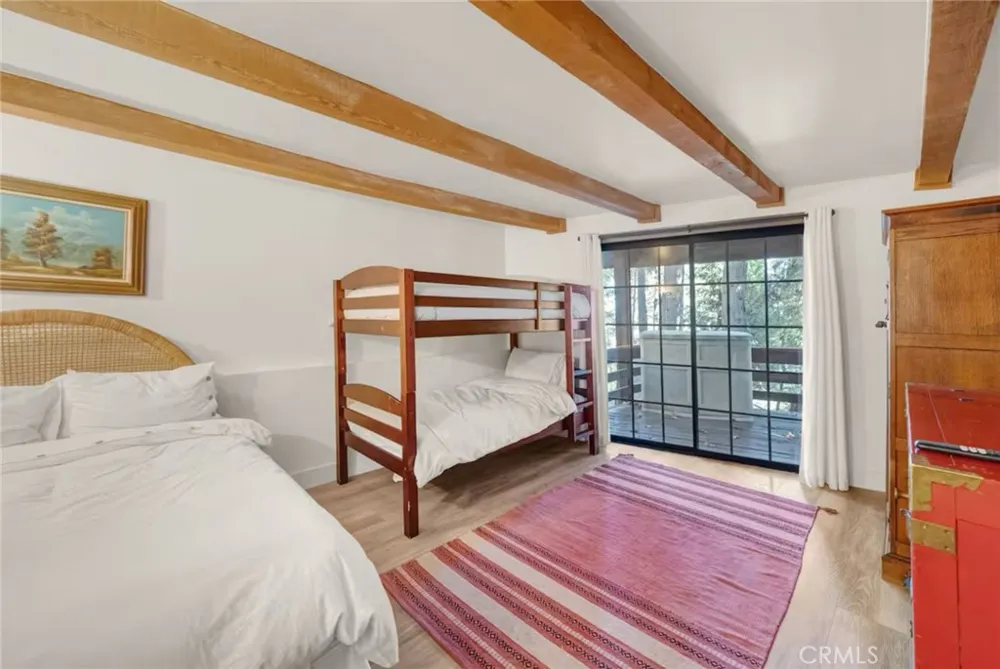 764 Fern Road Lake Arrowhead, CA 92385