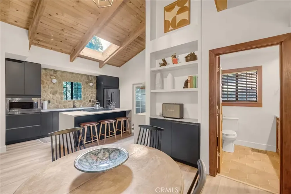 764 Fern Road Lake Arrowhead, CA 92385
