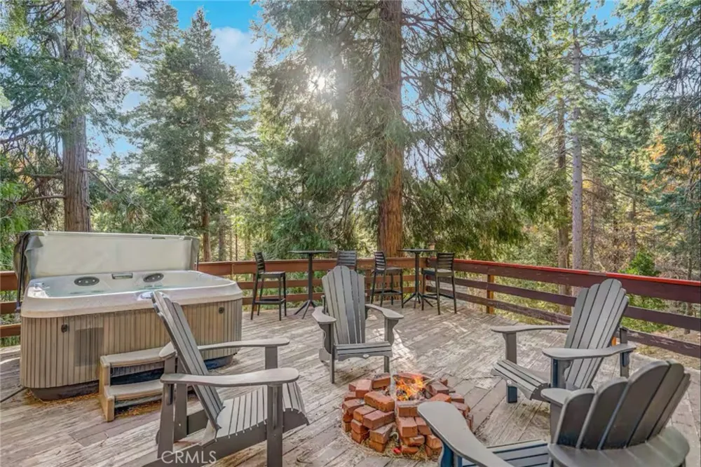 764 Fern Road Lake Arrowhead, CA 92385