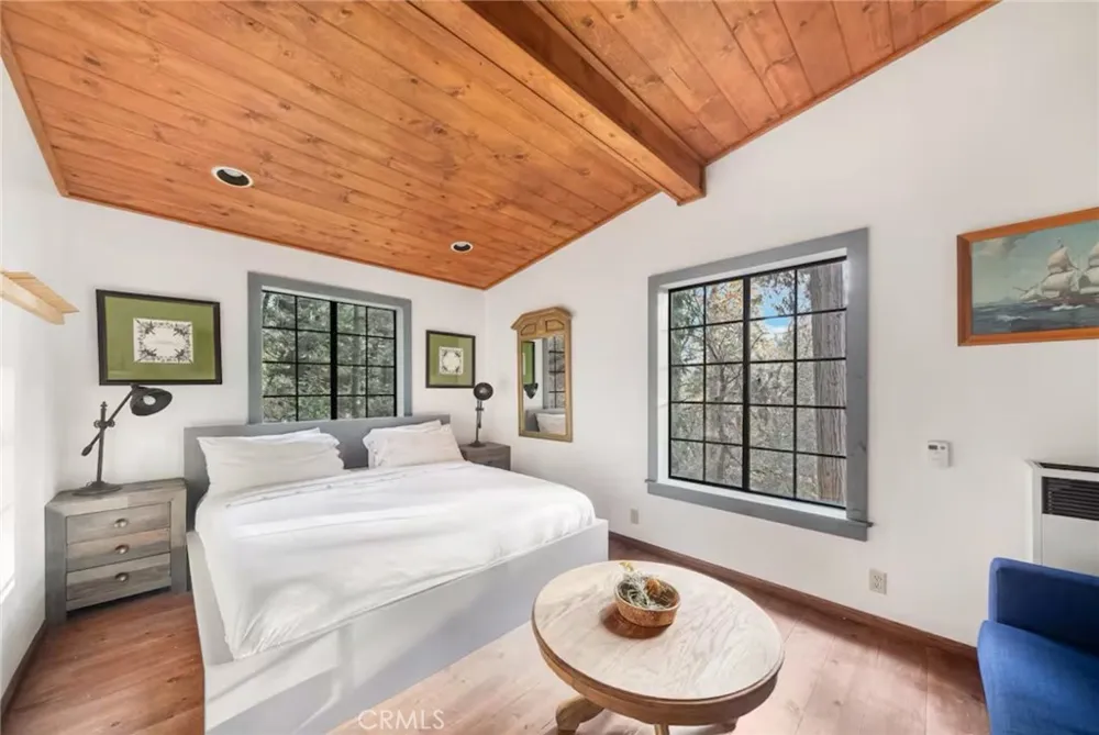 764 Fern Road Lake Arrowhead, CA 92385