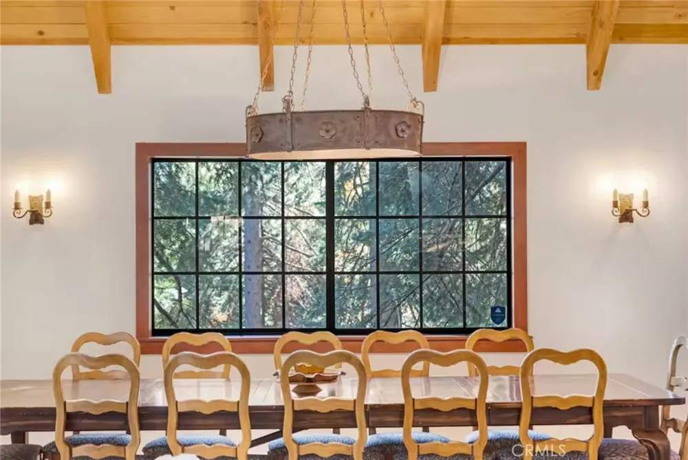 764 Fern Road Lake Arrowhead, CA 92385