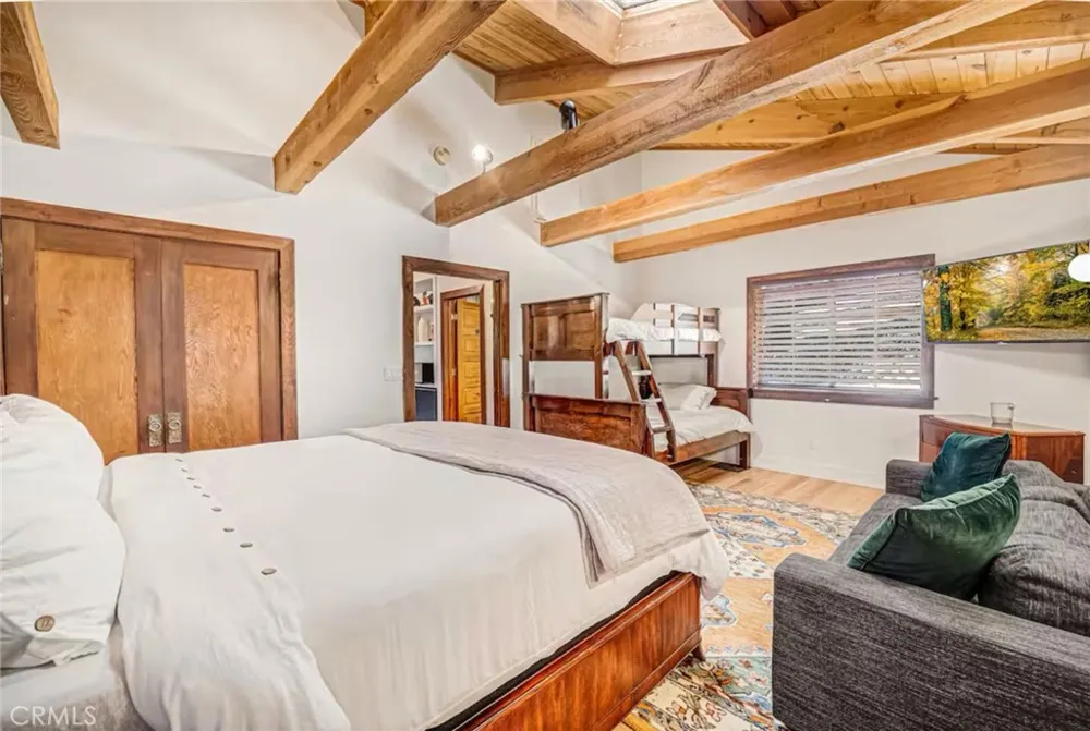 764 Fern Road Lake Arrowhead, CA 92385