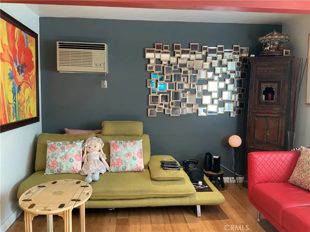 409 Burchett #220 Glendale, CA 91203