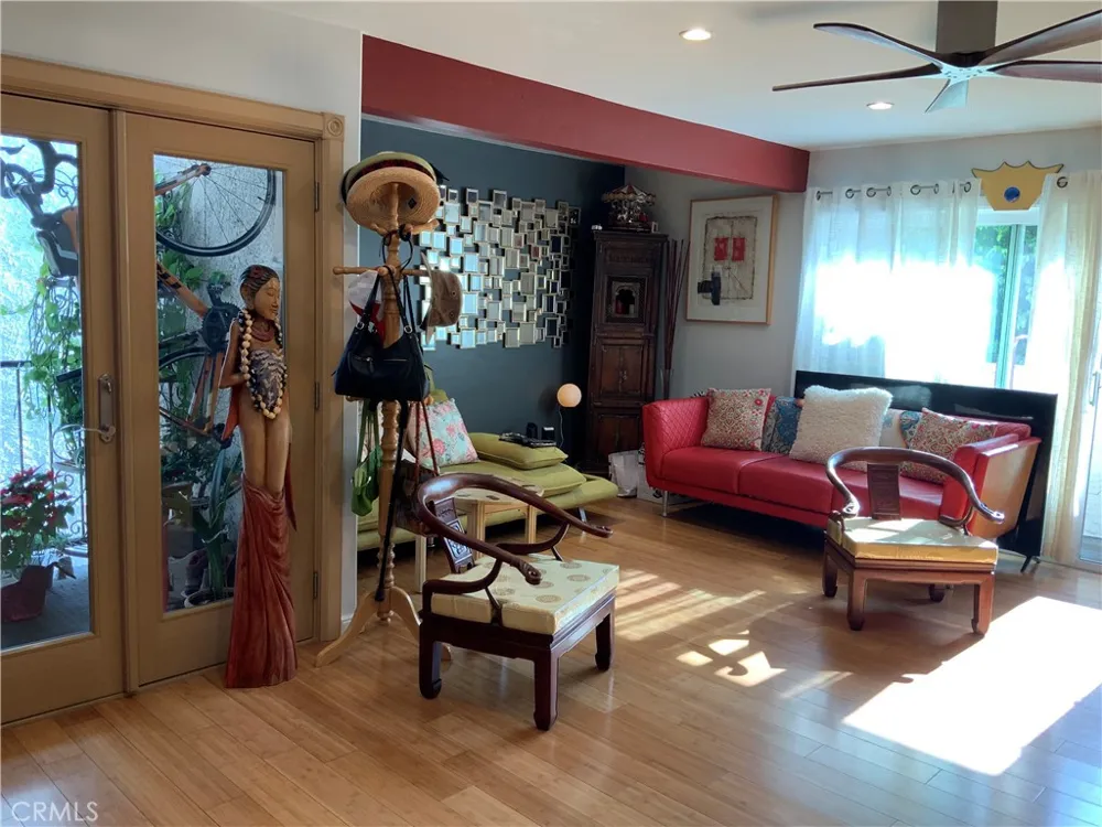409 Burchett #220 Glendale, CA 91203