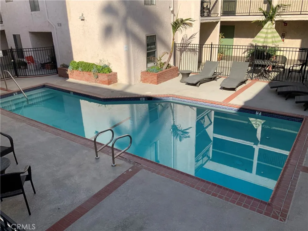 409 Burchett #220 Glendale, CA 91203