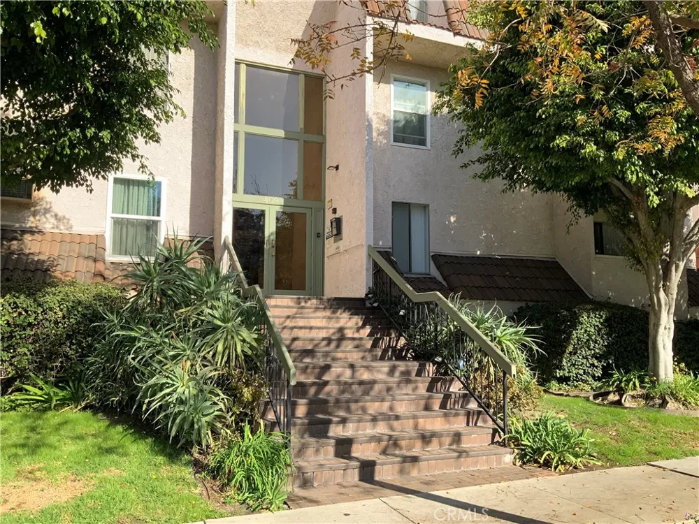409 Burchett #220 Glendale, CA 91203