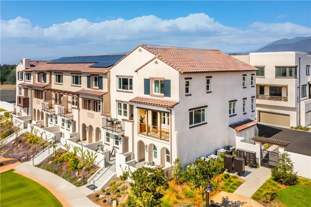 230 Stillwater Lane Claremont, CA 91711