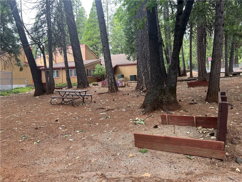 13605 S Park Magalia, CA 95954