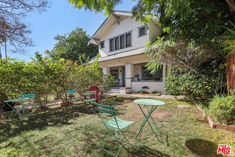 1807 Van Ness Avenue Los Angeles, CA 90028