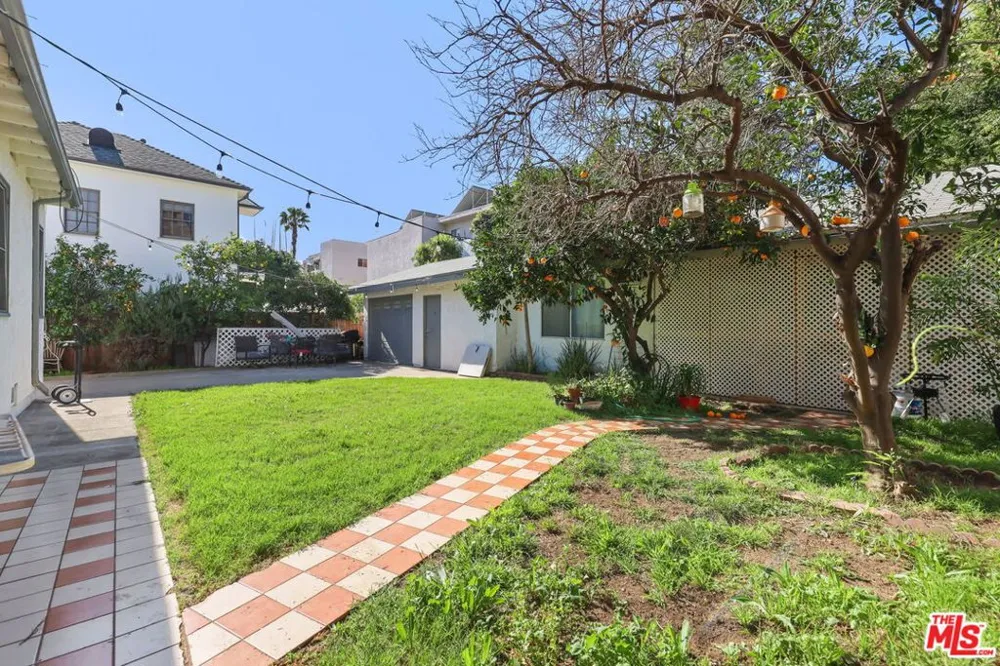 1807 Van Ness Avenue Los Angeles, CA 90028