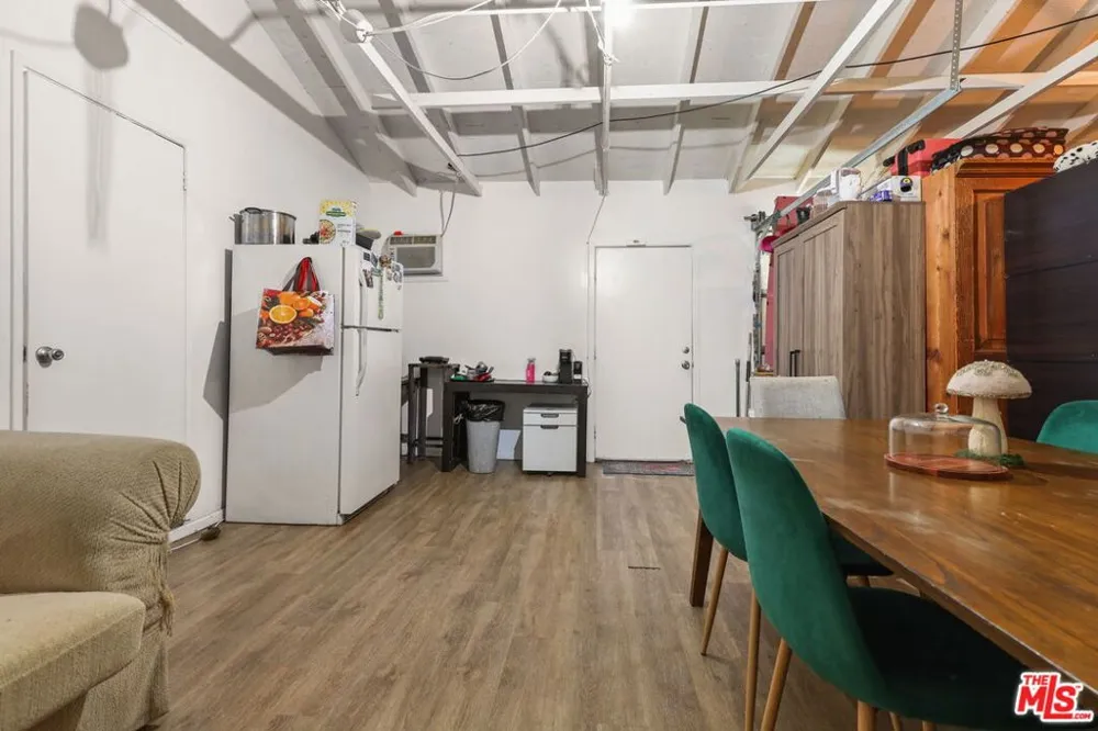 1807 Van Ness Avenue Los Angeles, CA 90028