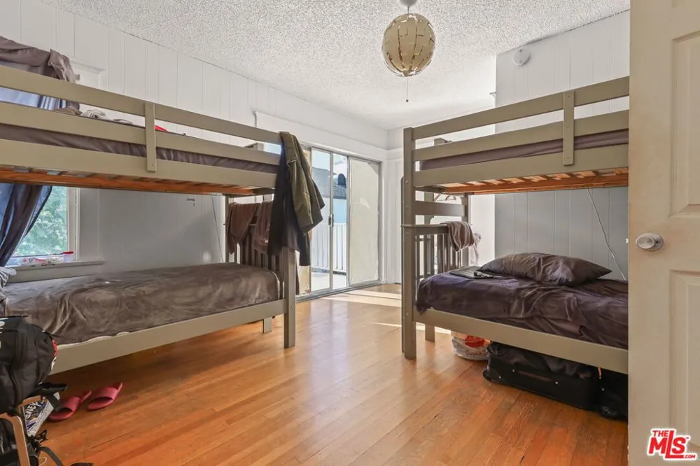 1807 Van Ness Avenue Los Angeles, CA 90028