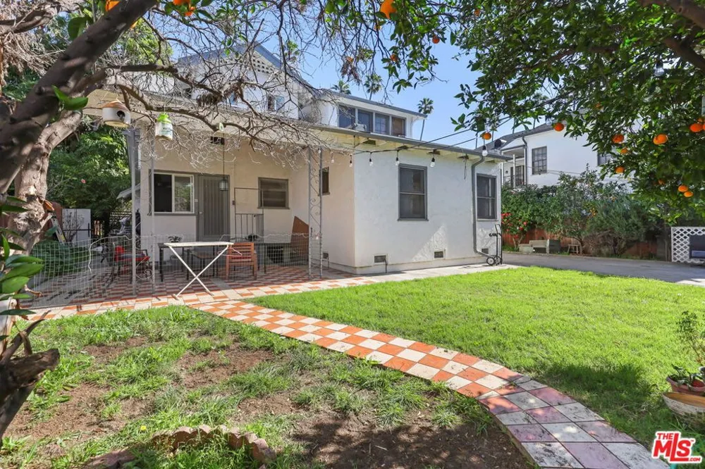 1807 Van Ness Avenue Los Angeles, CA 90028