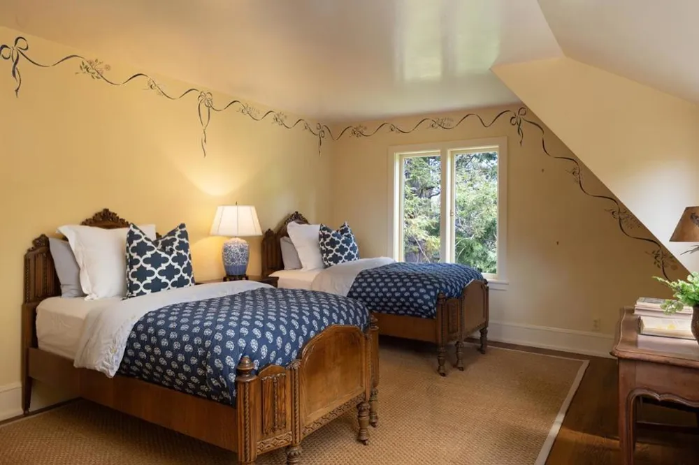 228 Lower Walden Road Carmel, CA 93923