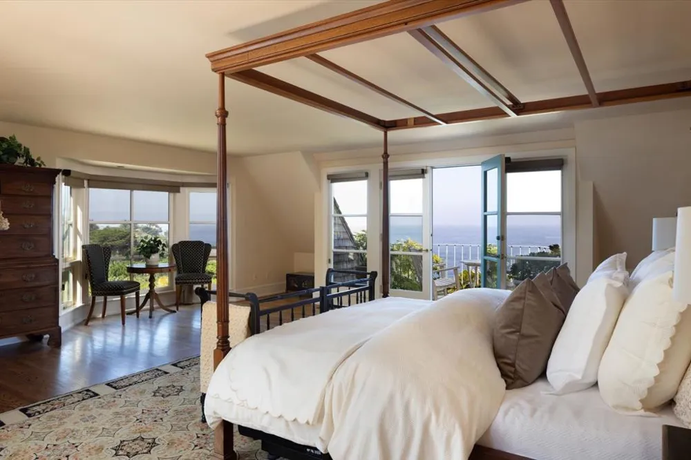 228 Lower Walden Road Carmel, CA 93923