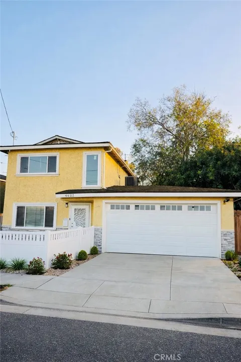 4622 W 156th
