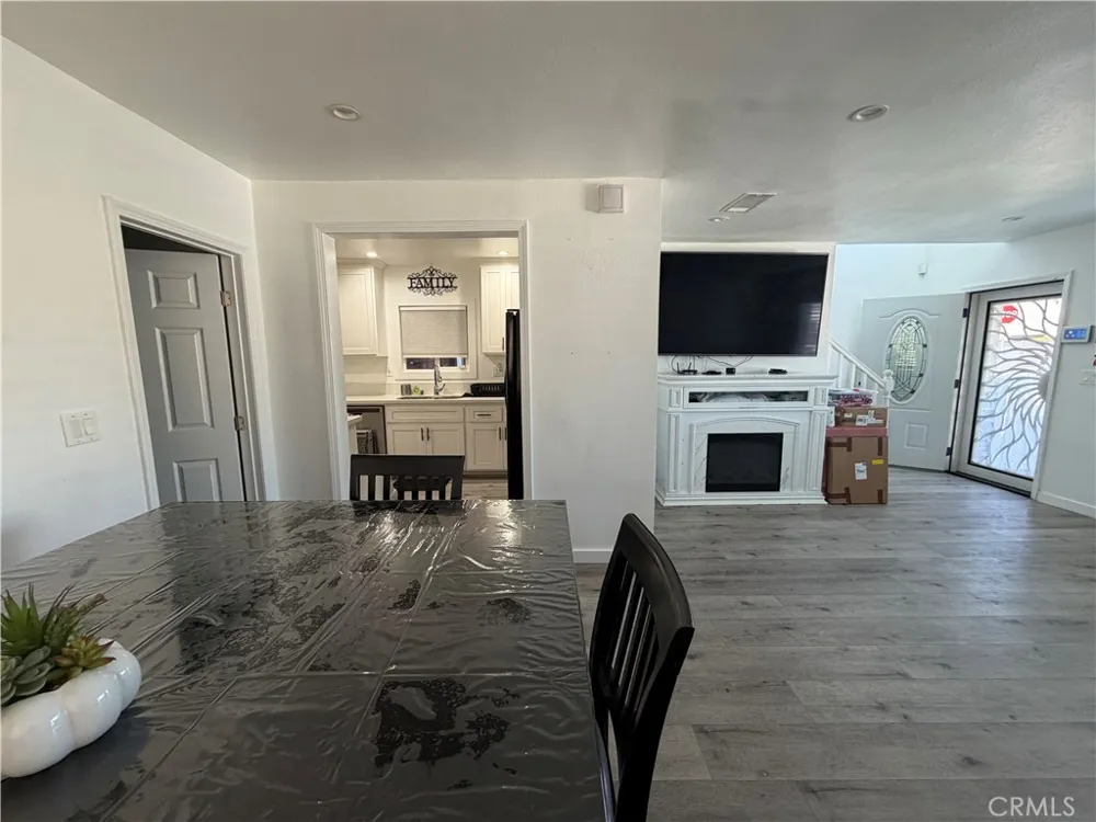 4622 W 156th Lawndale, CA 90260