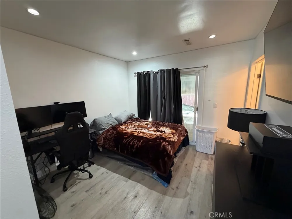 4622 W 156th Lawndale, CA 90260