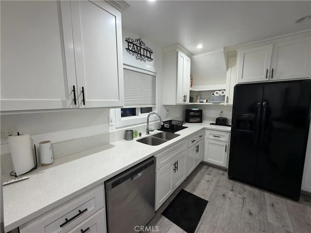 4622 W 156th Lawndale, CA 90260
