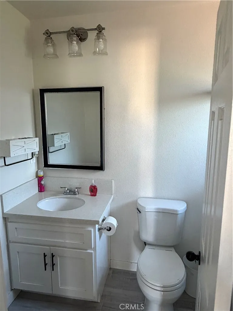 4622 W 156th Lawndale, CA 90260