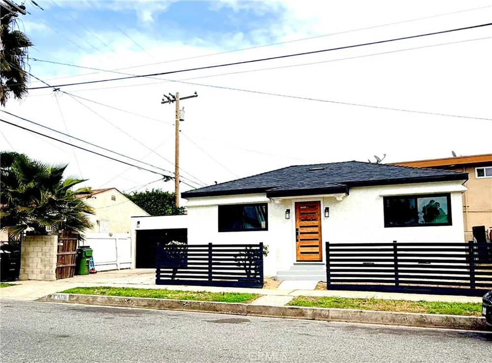 1008 Long Inglewood, CA 90302