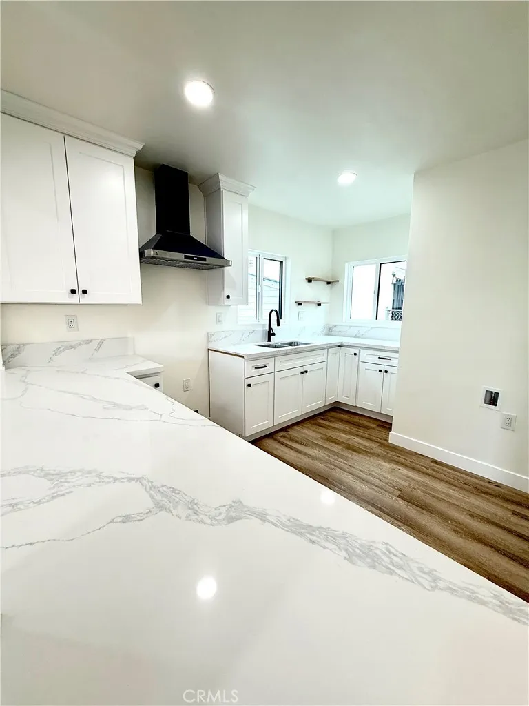 1008 Long Inglewood, CA 90302