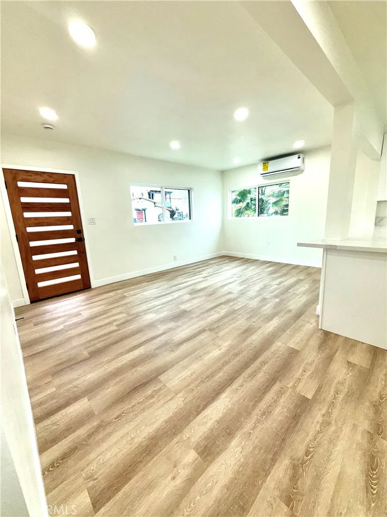 1008 Long Inglewood, CA 90302