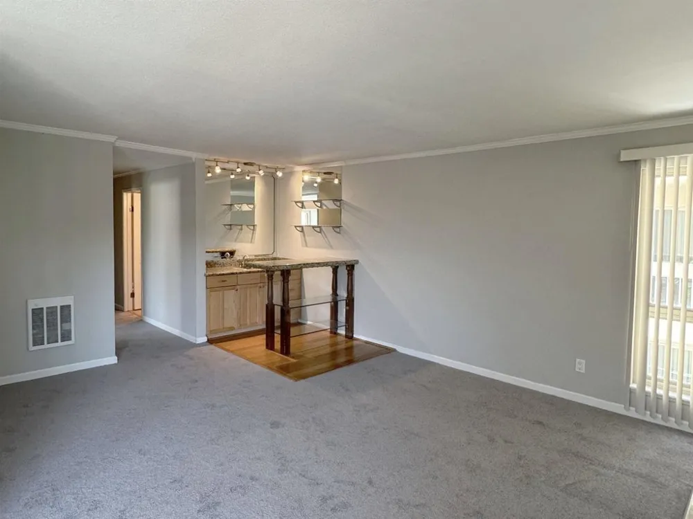 77 Fairmount Ave #220 Oakland, CA 94611
