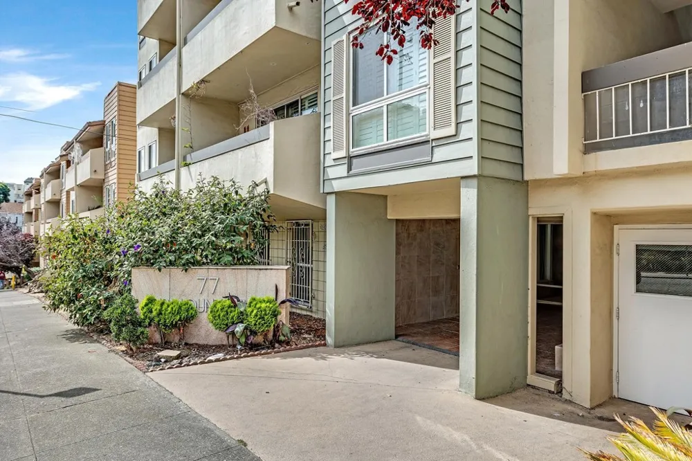 77 Fairmount Ave #220 Oakland, CA 94611