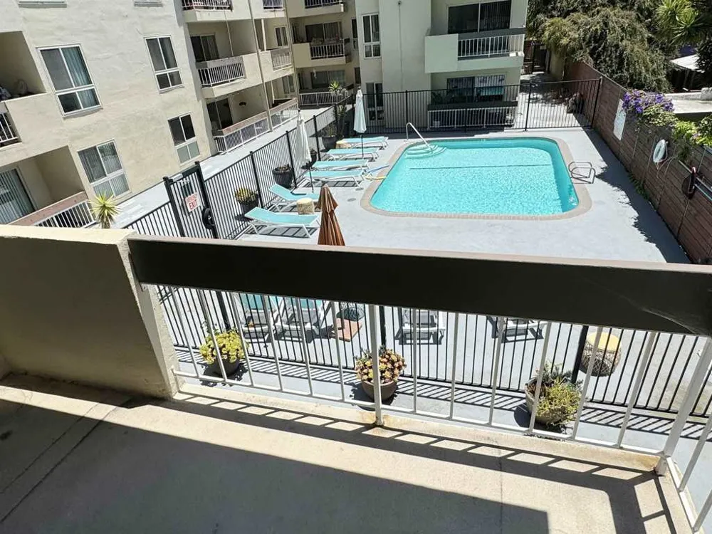 77 Fairmount Ave #220 Oakland, CA 94611
