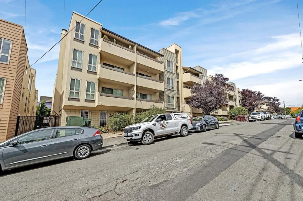 77 Fairmount Ave #220 Oakland, CA 94611