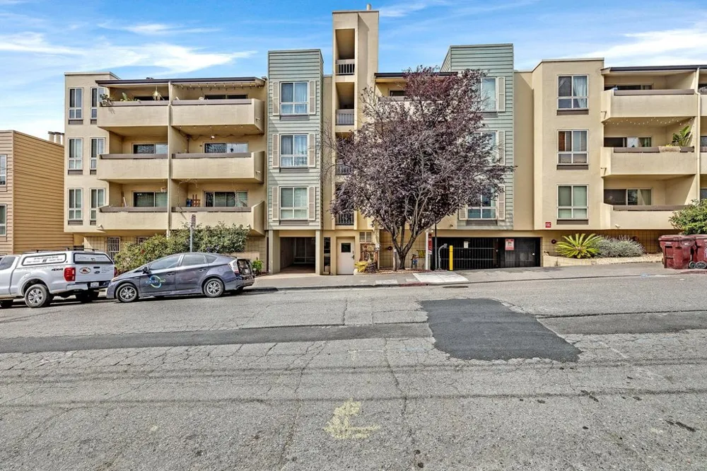 77 Fairmount Ave #220 Oakland, CA 94611