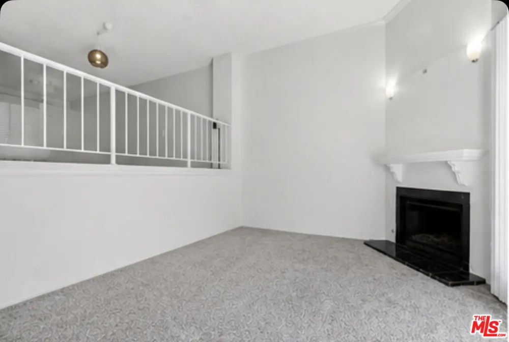 19355 Sherman Way #42 Reseda, CA 91335