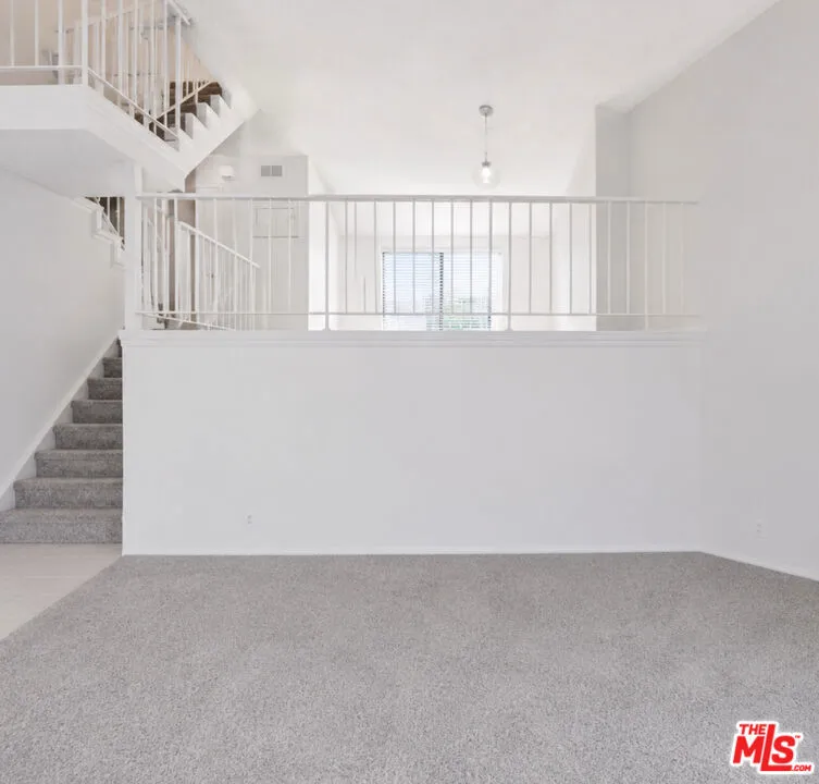 19355 Sherman Way #42 Reseda, CA 91335